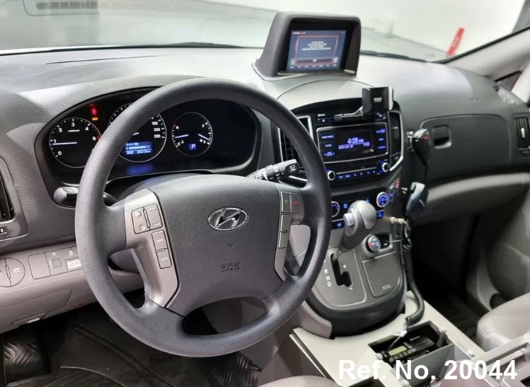  Hyundai / Grand Starex Stock No. 20044